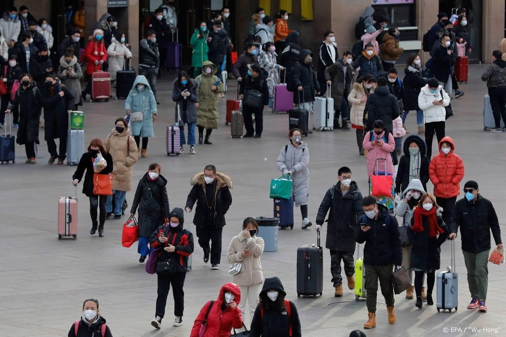 EU stuurt 12 ton beschermende kleding naar China