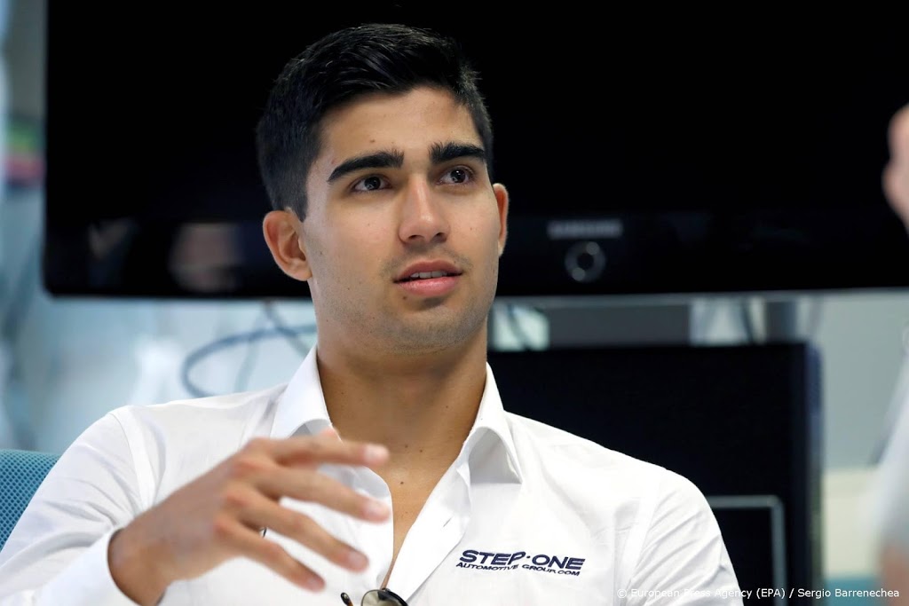 Correa keert anderhalf jaar na zware crash terug in autosport