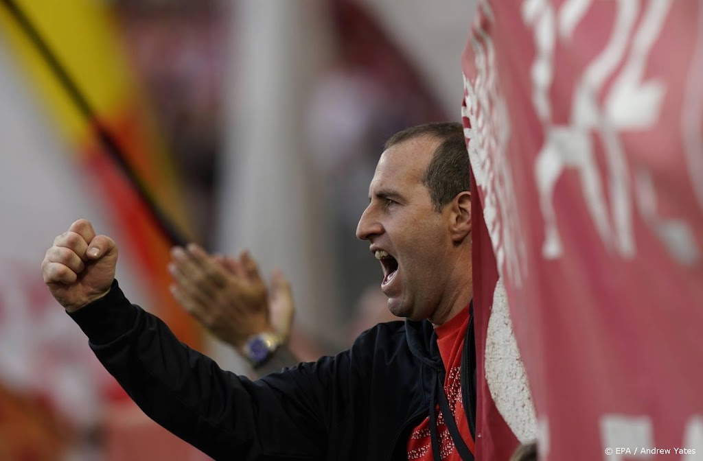 Clubs in Premier League smijten ouderwets met geld