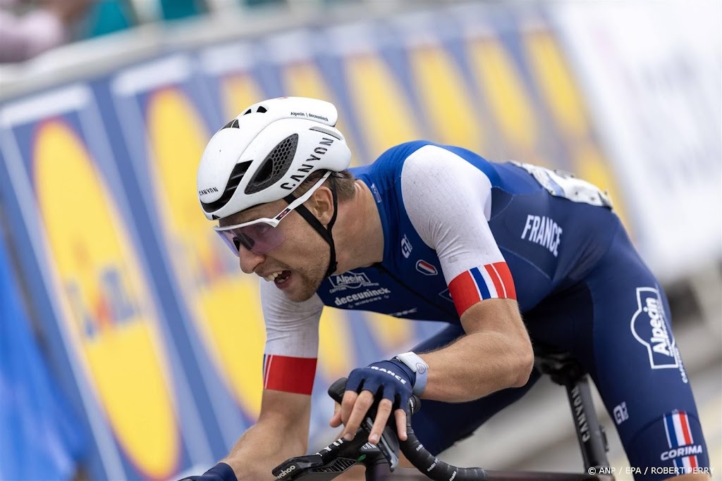 Frans wielertalent Laurance verrast Pedersen in Ster van Bessèges