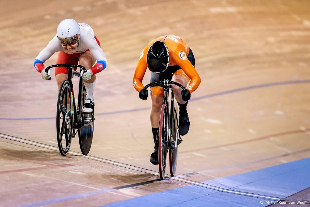 Braspennincx naar kwartfinales keirin op WK, val Van Riessen