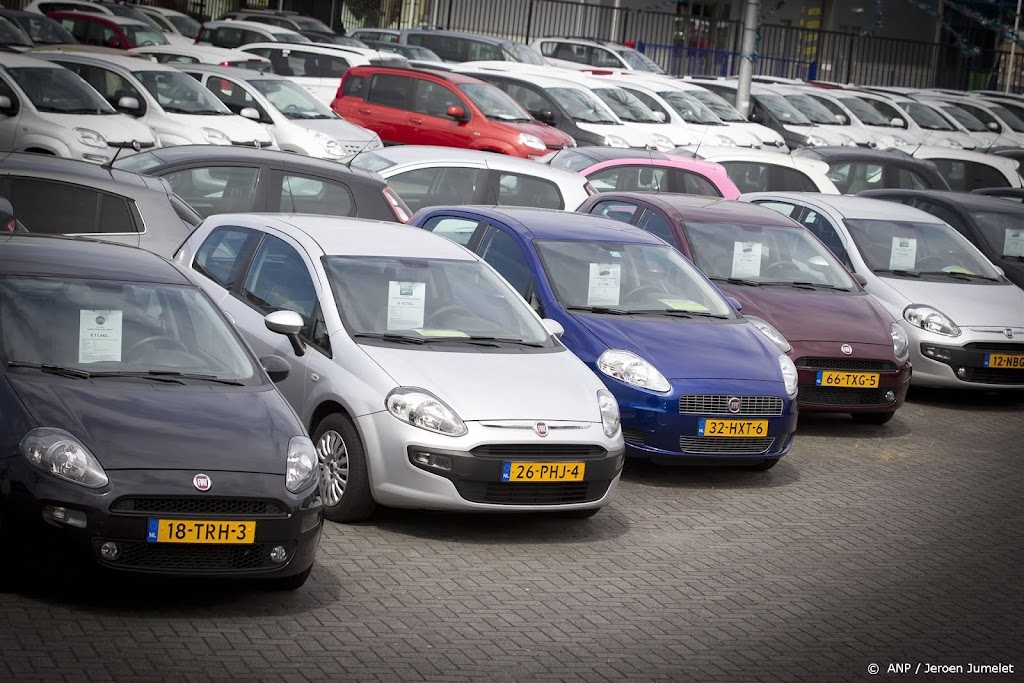 Stijgende lijn verkopen nieuwe auto's zet door