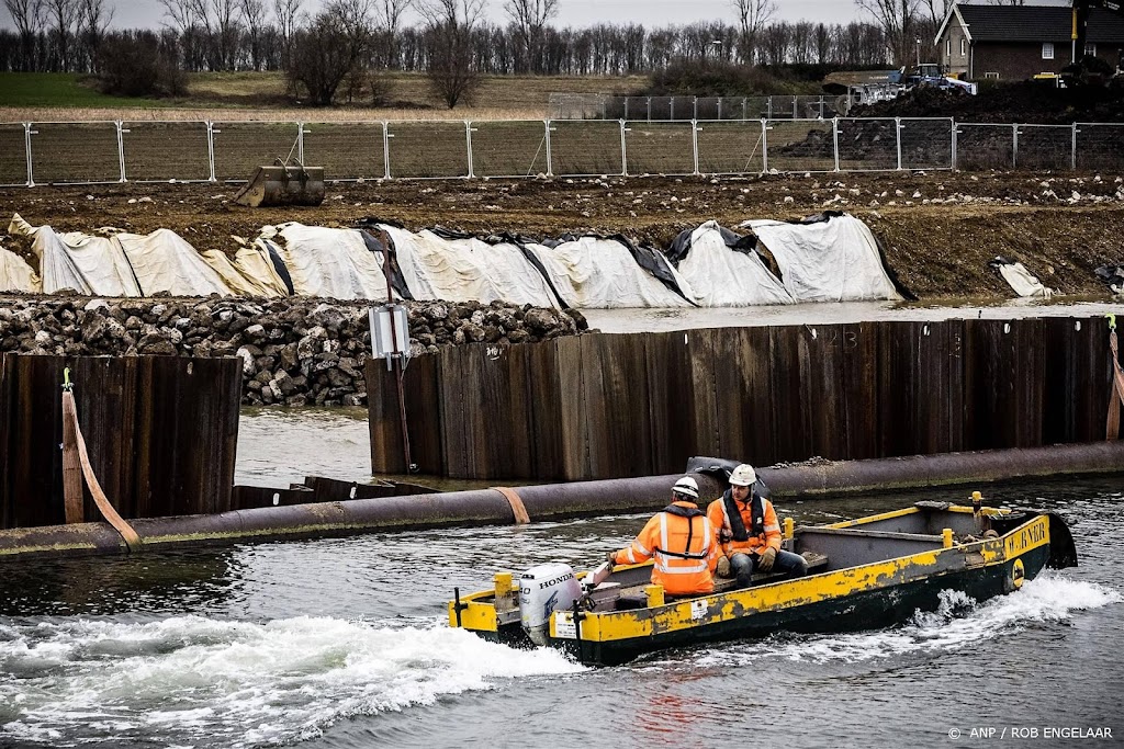 Scheepvaart Julianakanaal langer gestremd
