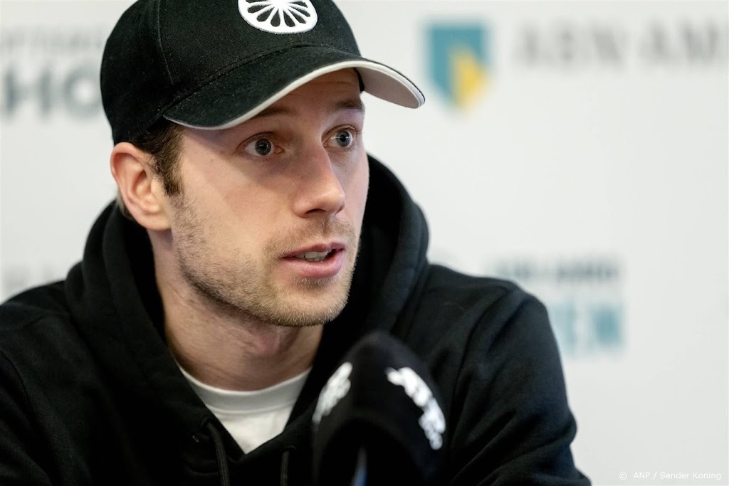 Van de Zandschulp naar kwartfinales in Dubai en treft Roeblev