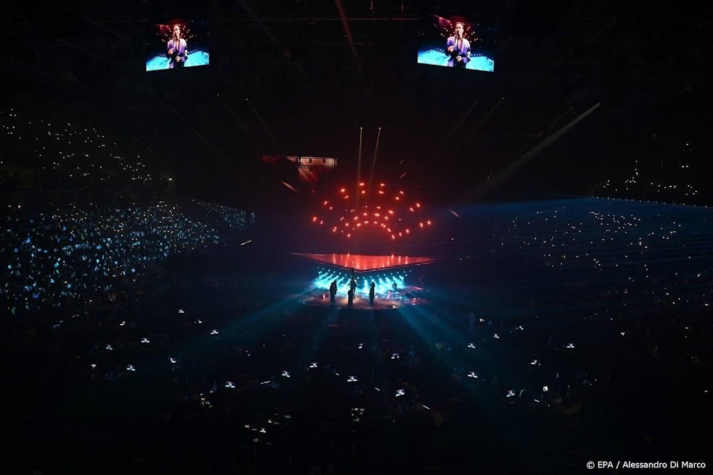 Mia Nicolai en Dion Cooper met ballad naar songfestival