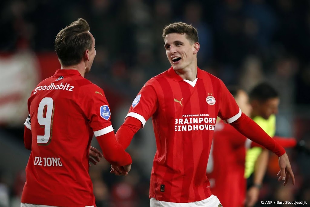 Til tegen Feyenoord terug in PSV-selectie, Veerman twijfelgeval