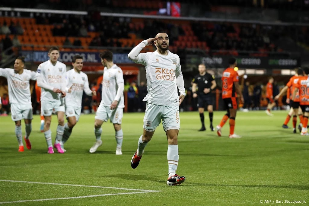 Volendam steviger op laatste plaats na forse nederlaag tegen NEC
