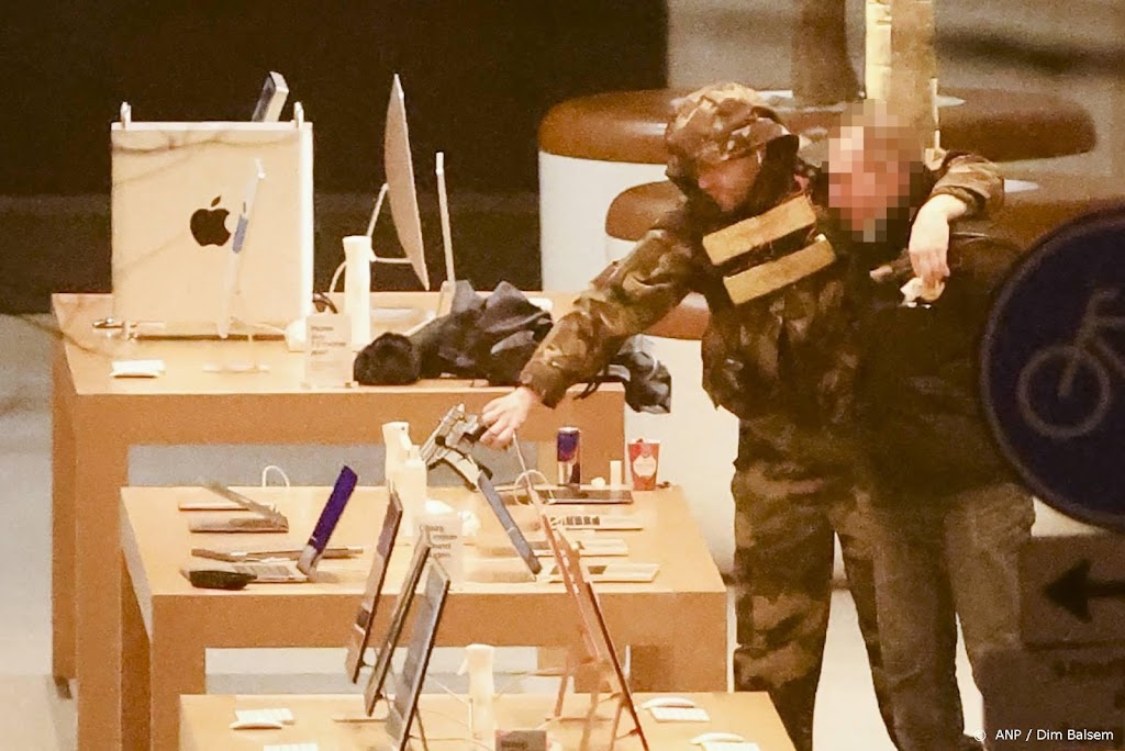 Gegijzelde Apple Store en vier anderen krijgen heldenspeld