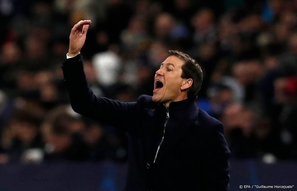Olympique Lyon dreigt met stappen