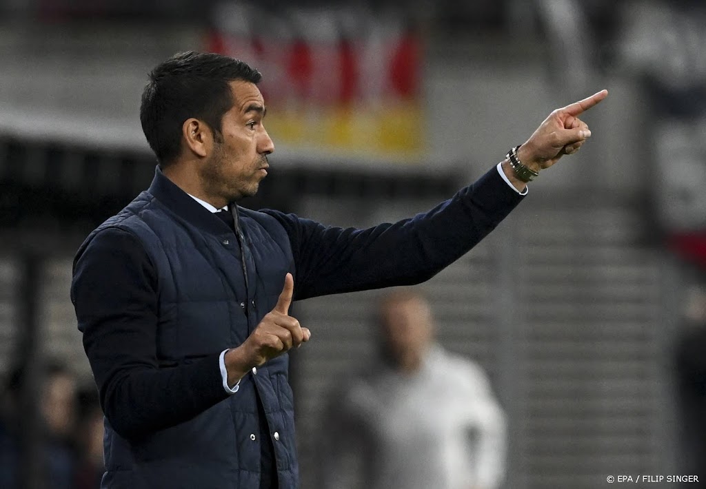 Van Bronckhorst met Rangers gelijk tegen rivaal Celtic