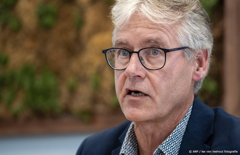 Slob benoemd tot 'bestuurlijk kopstuk' bij kanaaldrama Overijssel