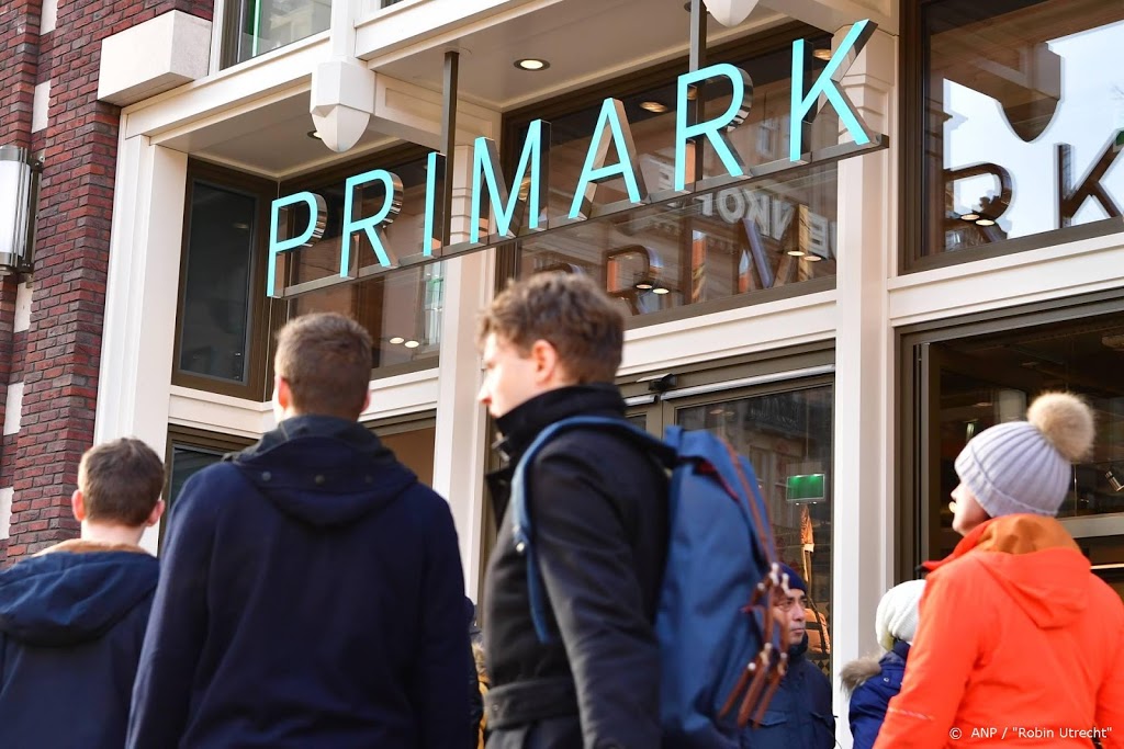 Ook Engelse winkels Primark weer open