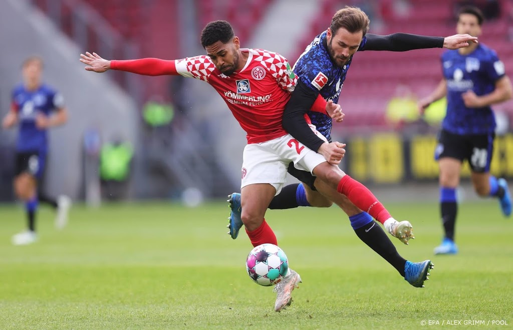 PSV versterkt zich met Oostenrijker Mwene