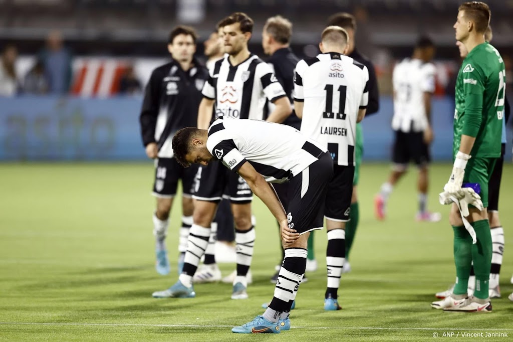Gedegradeerd Heracles en nieuwe trainer Vicens nu al uit elkaar