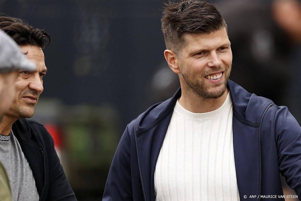 Huntelaar verlengt contract als technisch manager bij Ajax