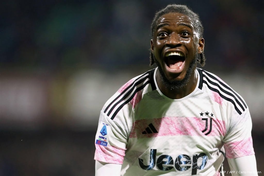 Aston Villa trekt twee spelers van Juventus aan