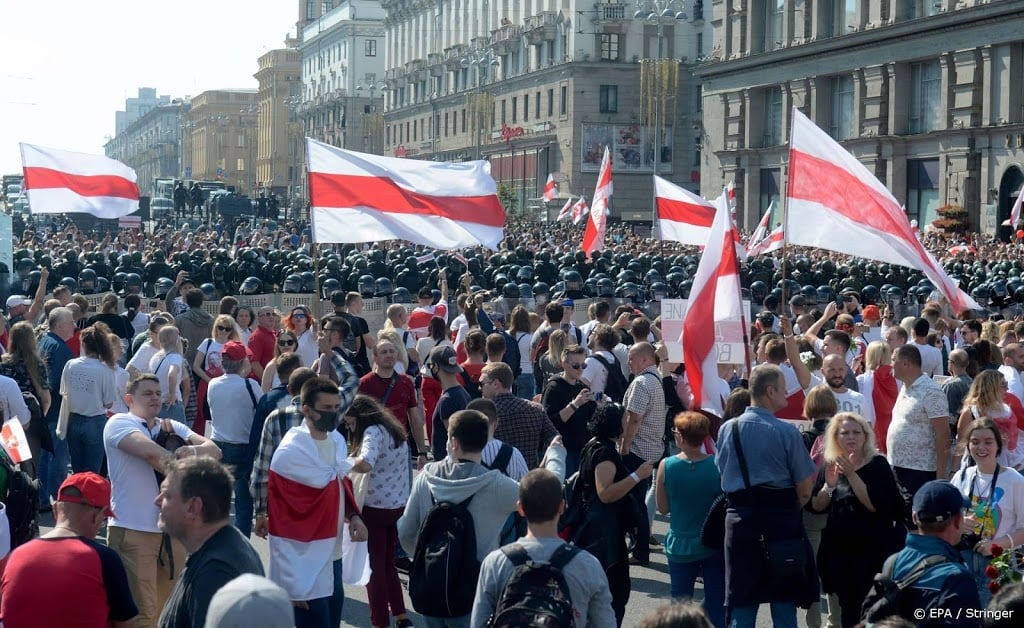 Wit-Russische oppositie roept op tot nieuwe massastaking