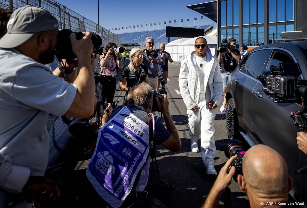 Hamilton doorstaat zware klap en wil revanche in Zandvoort