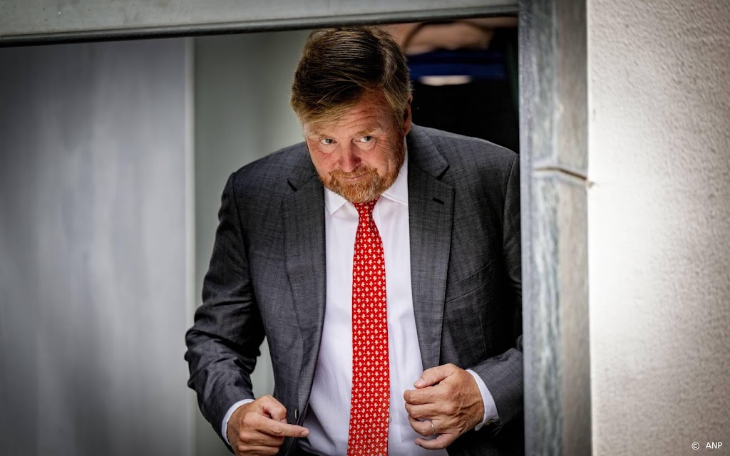 Koning praat met gedupeerden aardgaswinning in Middelstum
