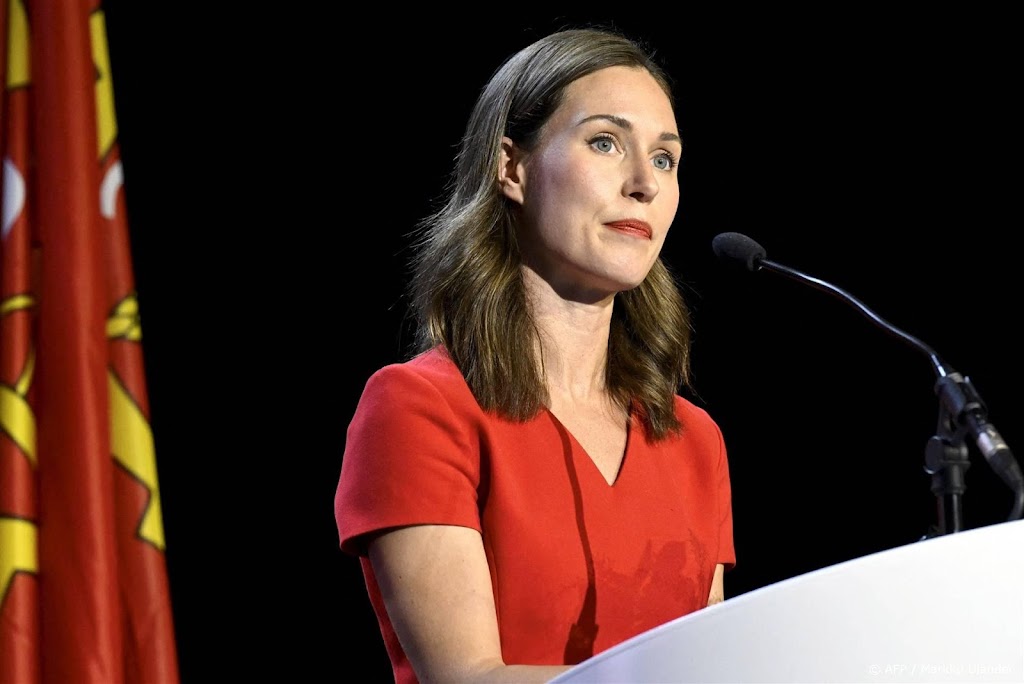 Oud-premier Sanna Marin stopt als partijleider Finse socialisten