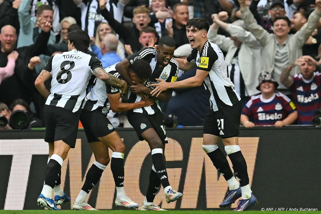 Newcastle United gedeeld tweede na thuiszege op Tottenham