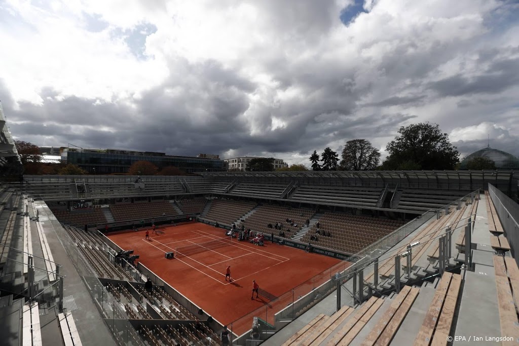 Kritiek tennissers: Roland Garros beschermt niet tegen corona
