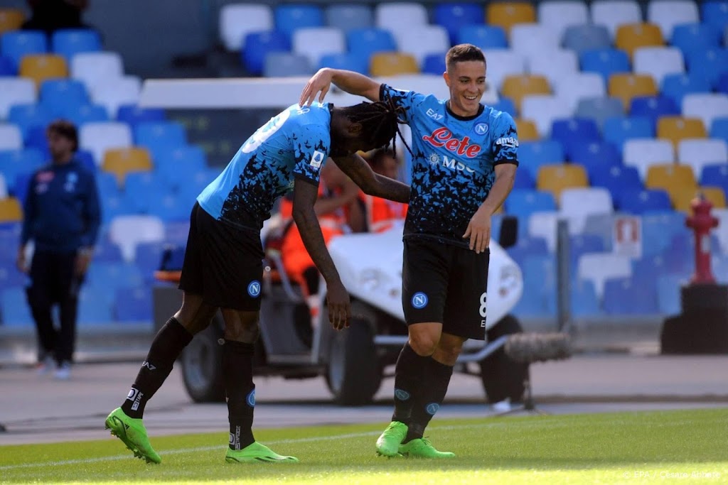 Koploper Napoli zonder veel moeite langs Torino