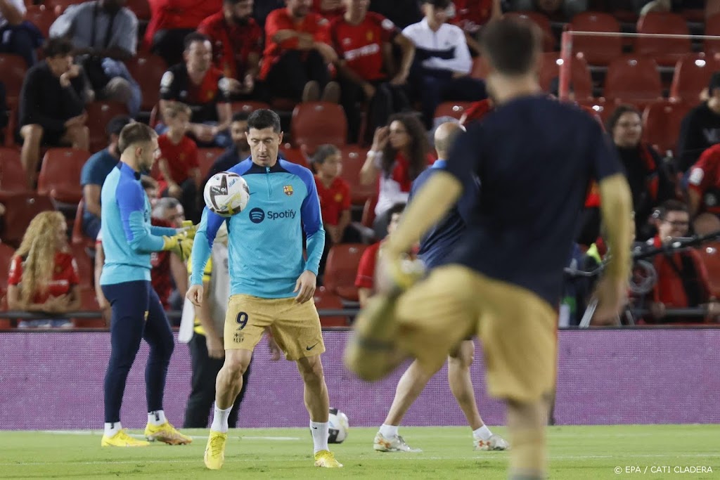 Lewandowski scoort zesde duel op rij en helpt Barça aan winst