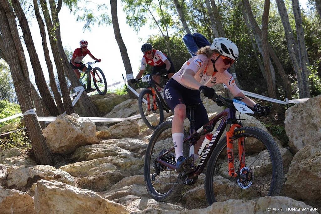 Mountainbikester Pieterse stelt eindzege wereldbeker veilig