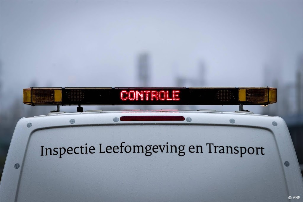 Inspectie legt verkoop modelauto's stil om onderdelen met asbest