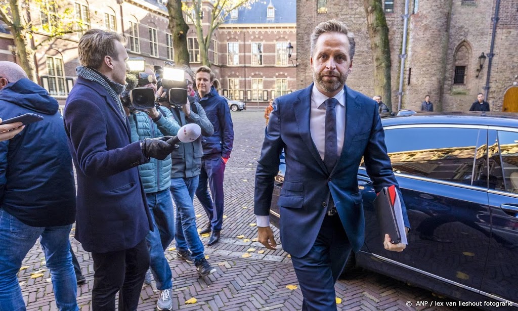 De Jonge: nieuwe maatregelen onvermijdelijk, besluit pas dinsdag