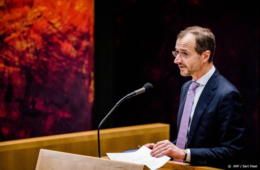 Wiebes: geplande afbouw steunpakket ligt niet meer voor de hand
