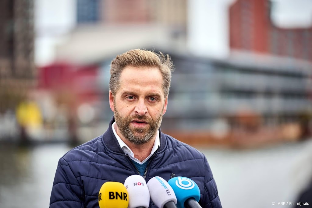 De Jonge: grootste deel 60-plussers kan dit jaar booster krijgen