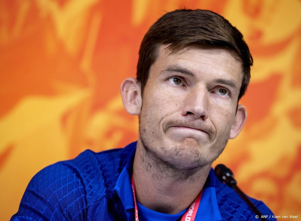 Na De Jong ook De Roon verkouden door airco's in Qatar