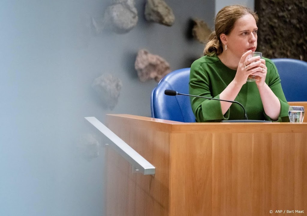 Schouten bereid 'leefbedrag' mensen met schulden te verhogen