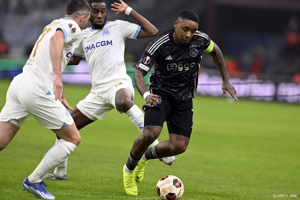 Aanvoerder Bergwijn vond dat Ajax scherper had moeten zijn