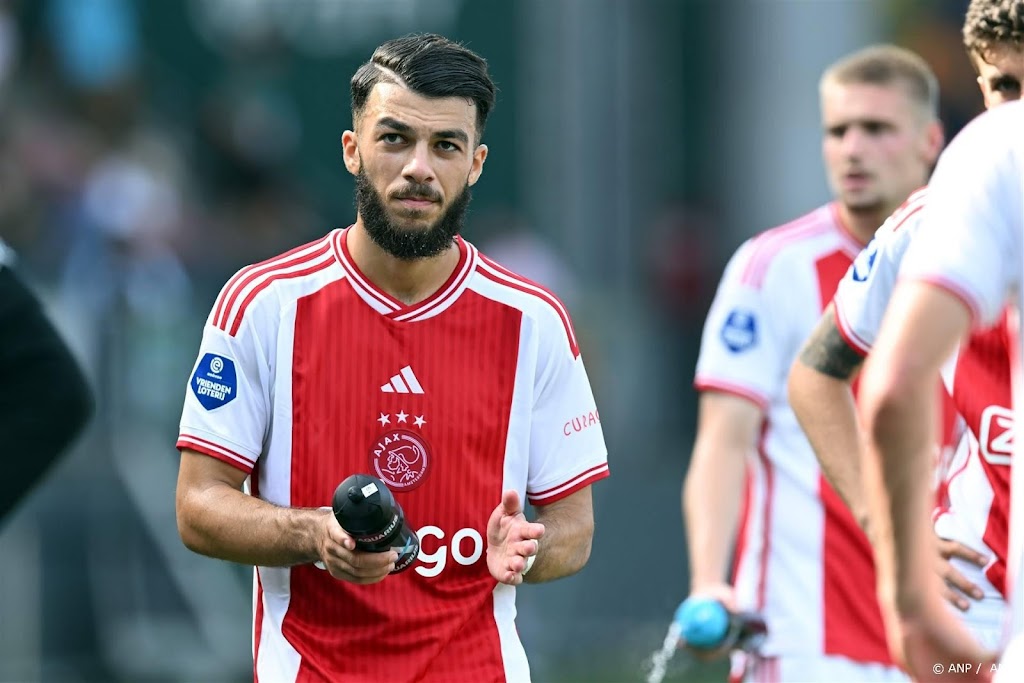 Ajax geeft Mikautadze ruimte voor transfer