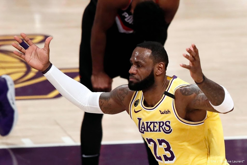 Eerste zege basketballers LA Lakers sinds overlijden Bryant