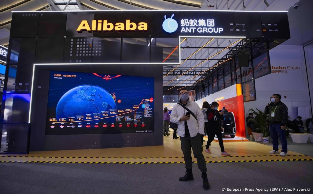 Webwinkels Amazon, Alibaba en Google-moeder openen de boeken