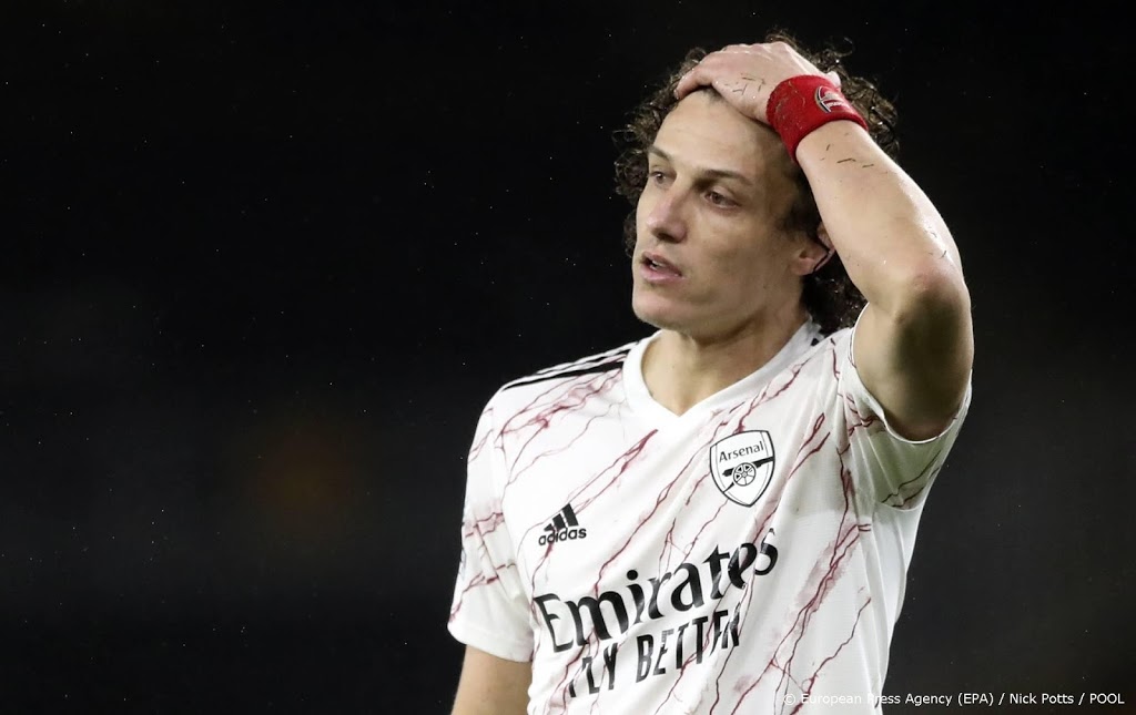 Arsenal vervolgt rampseizoen met nederlaag en twee rode kaarten