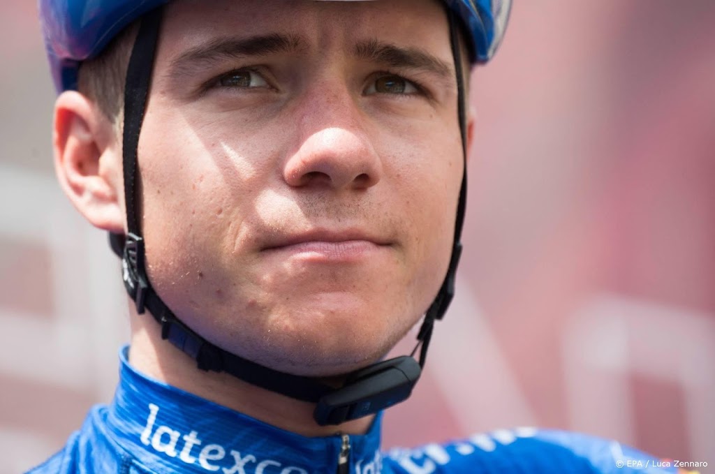 Evenepoel wint openingsrit Ronde van Valencia