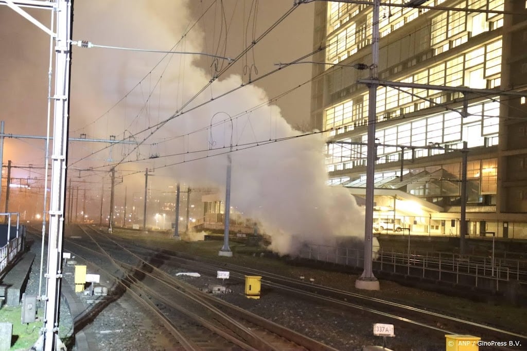 Treinverkeer rond Rotterdam Centraal na brand hervat