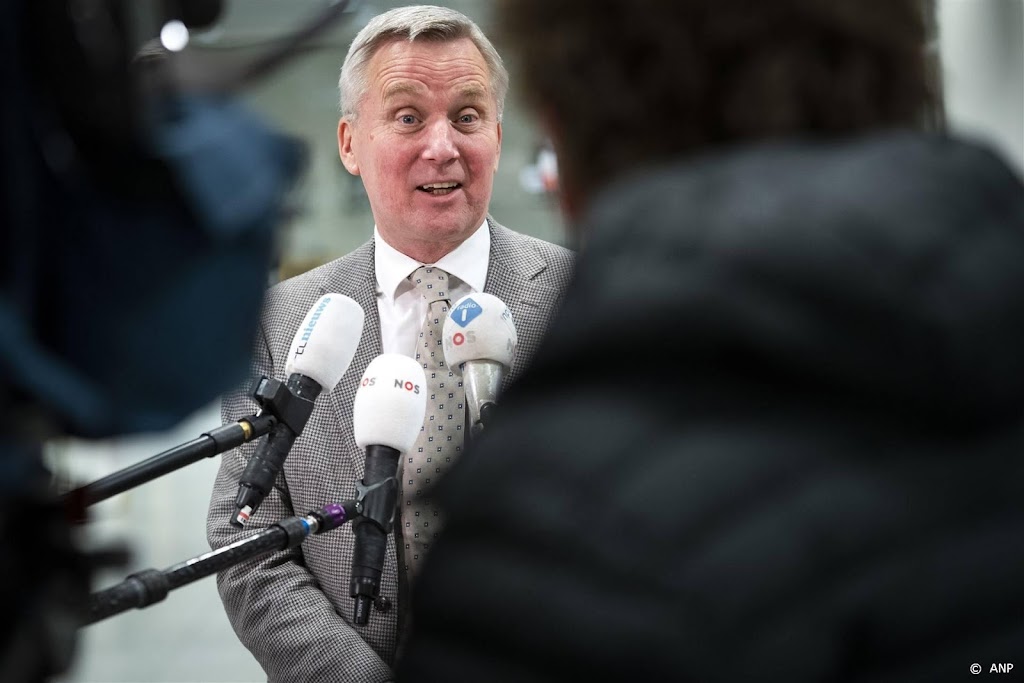 Van der Burg overlegt met burgemeesters over opvang vluchtelingen