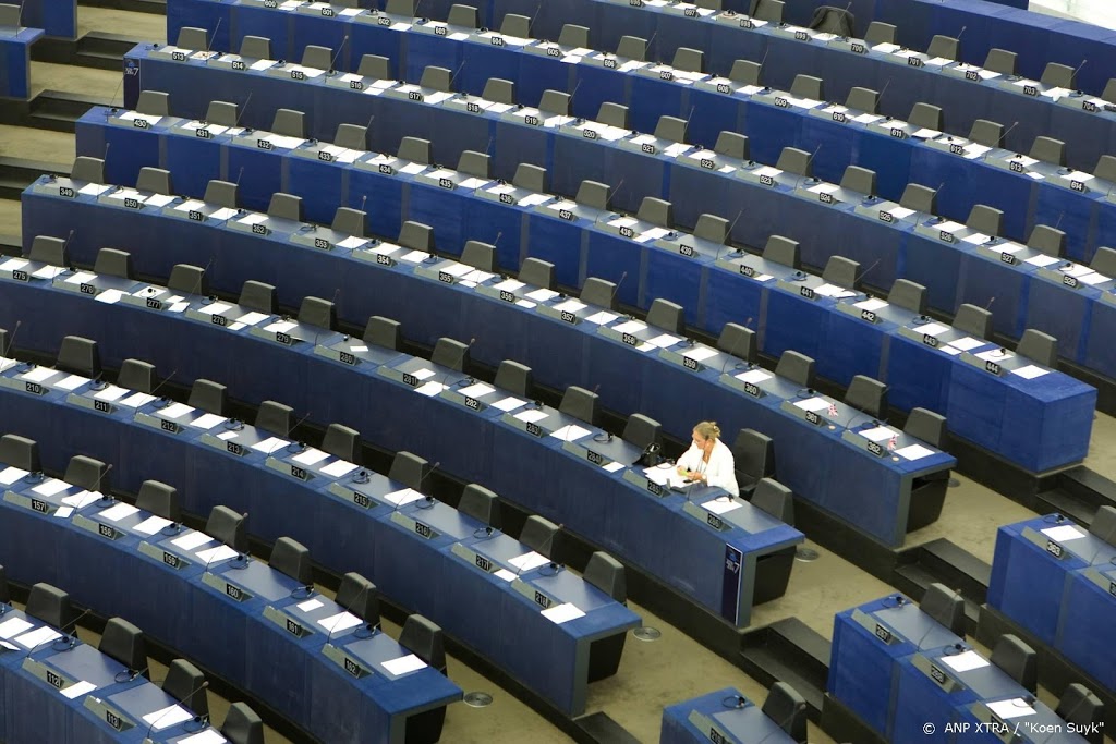 EU-parlement sluit drie weken deuren voor bezoekers om virus