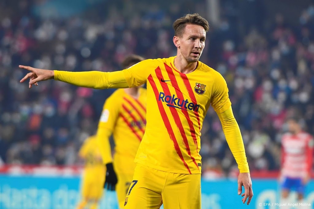 Barcelona mist Luuk de Jong na coronabesmetting