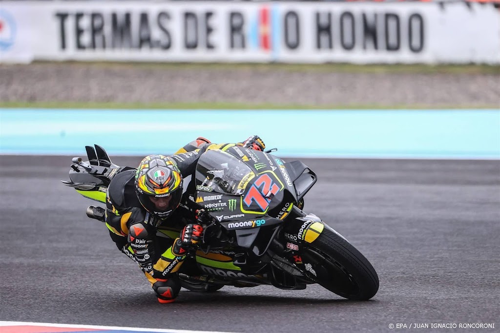 Italiaan Bezzecchi boekt in de regen eerste zege in MotoGP