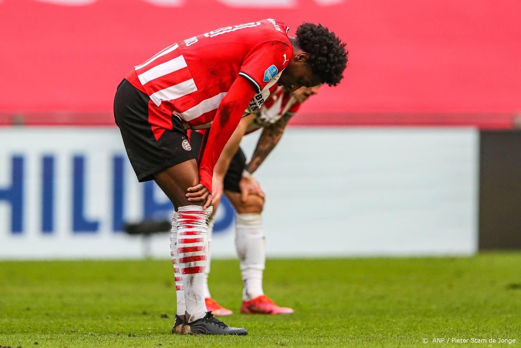 Middenvelder Rosario met aanvoerdersband terug bij PSV