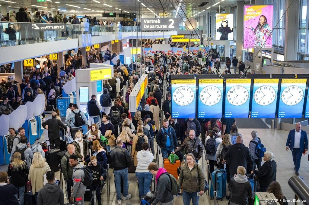 Ook komend weekend grote drukte op Schiphol verwacht
