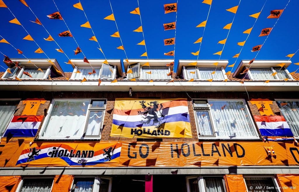 Vlaggenverkopers: voor het eerst sinds lange tijd EK-koorts
