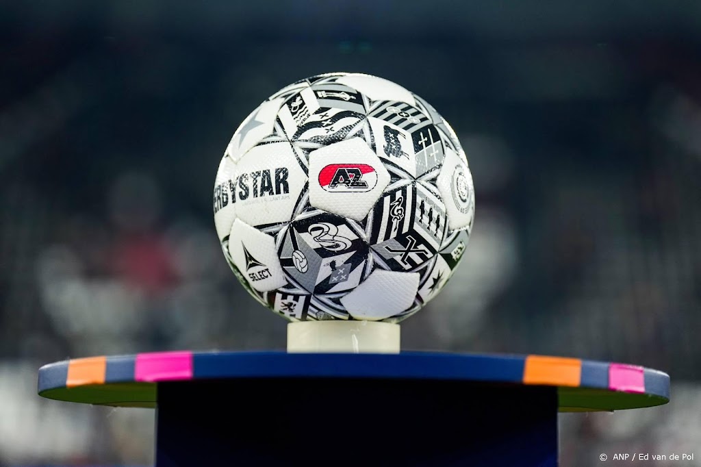 AZ start voorbereiding met winst op PEC Zwolle